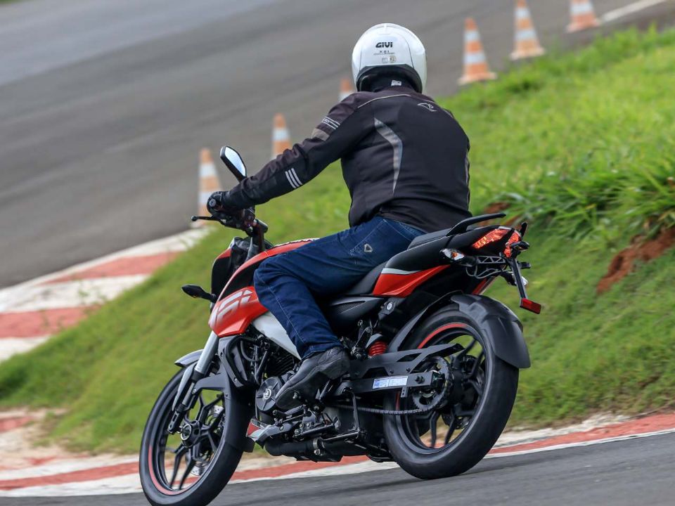 Bajaj Dominar 160